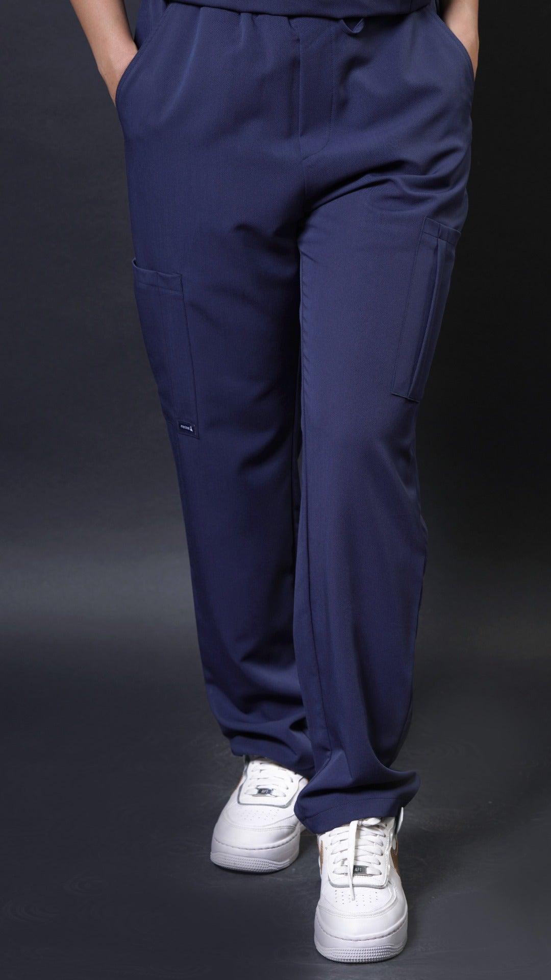These navy blue scrub pants are straight cut and feature 6 pockets, 2 of which are cargo pockets. They're perfect for carrying all of your essential items with you while you're on the job.